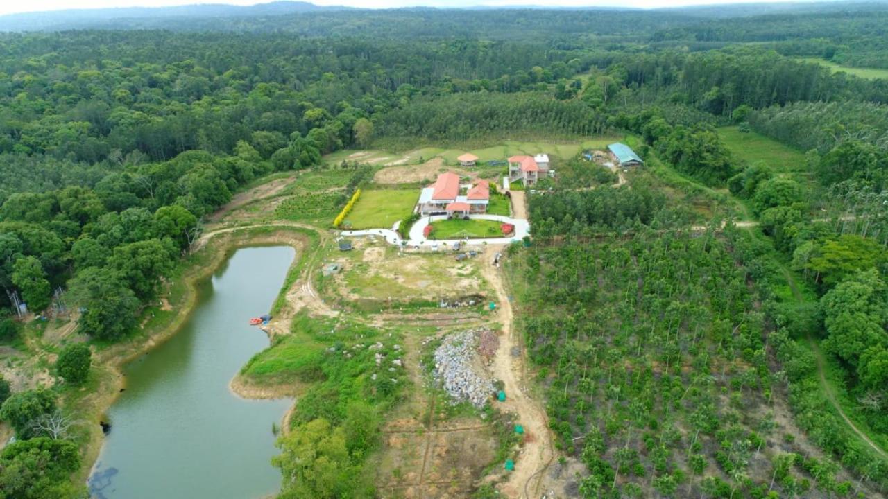 Biranji Aqua Retreat Hotel จิกมากาลูร์ ภายนอก รูปภาพ