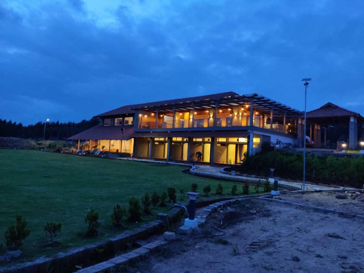 Biranji Aqua Retreat Hotel จิกมากาลูร์ ภายนอก รูปภาพ
