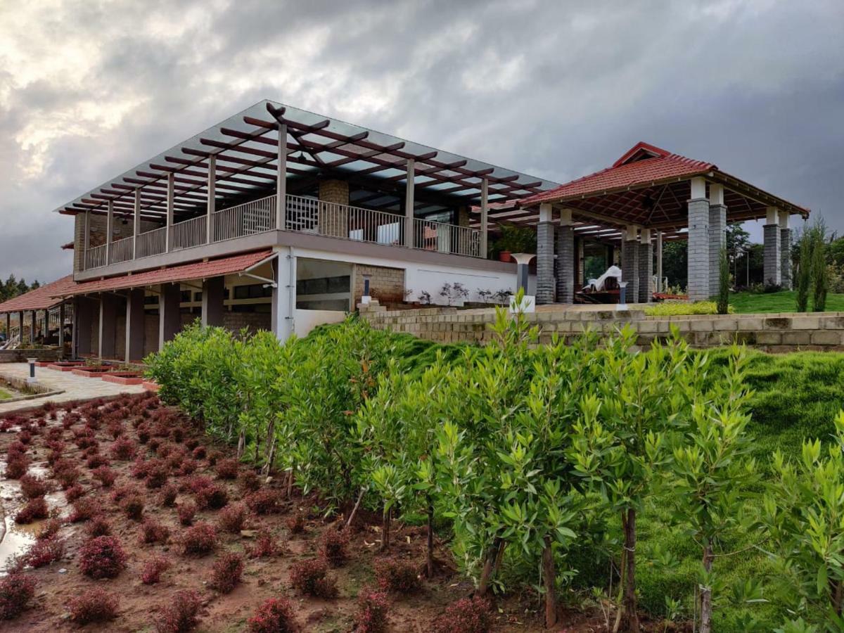 Biranji Aqua Retreat Hotel จิกมากาลูร์ ภายนอก รูปภาพ
