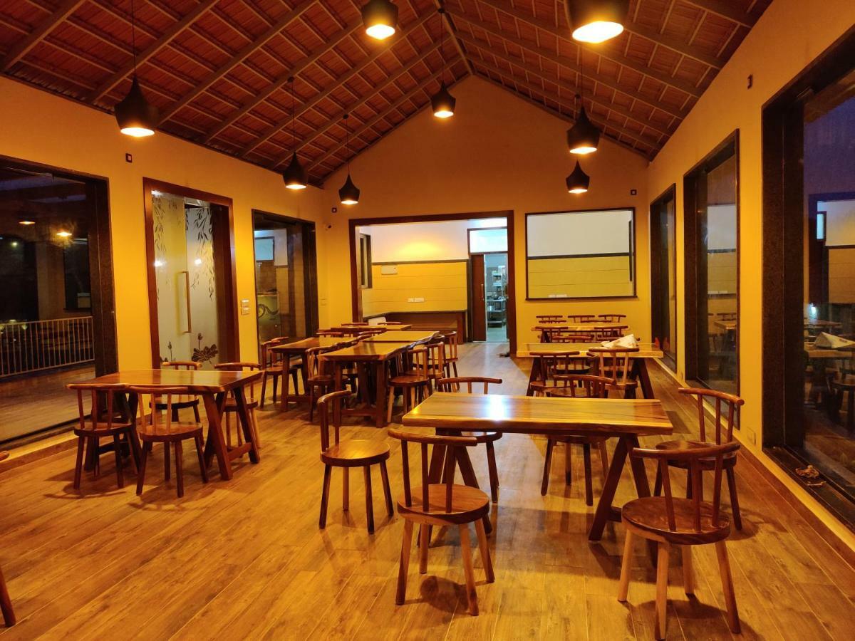 Biranji Aqua Retreat Hotel จิกมากาลูร์ ภายนอก รูปภาพ