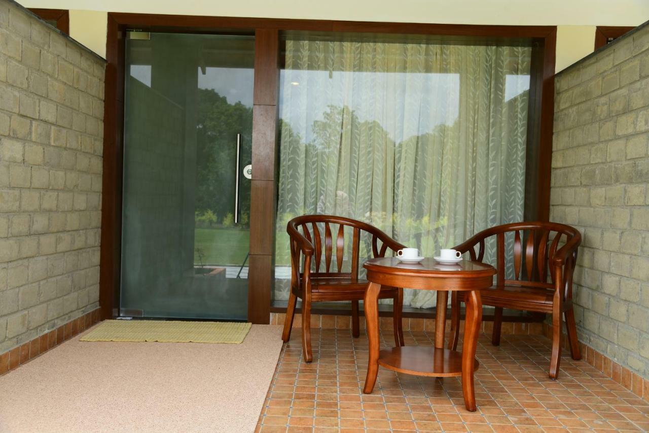 Biranji Aqua Retreat Hotel จิกมากาลูร์ ภายนอก รูปภาพ
