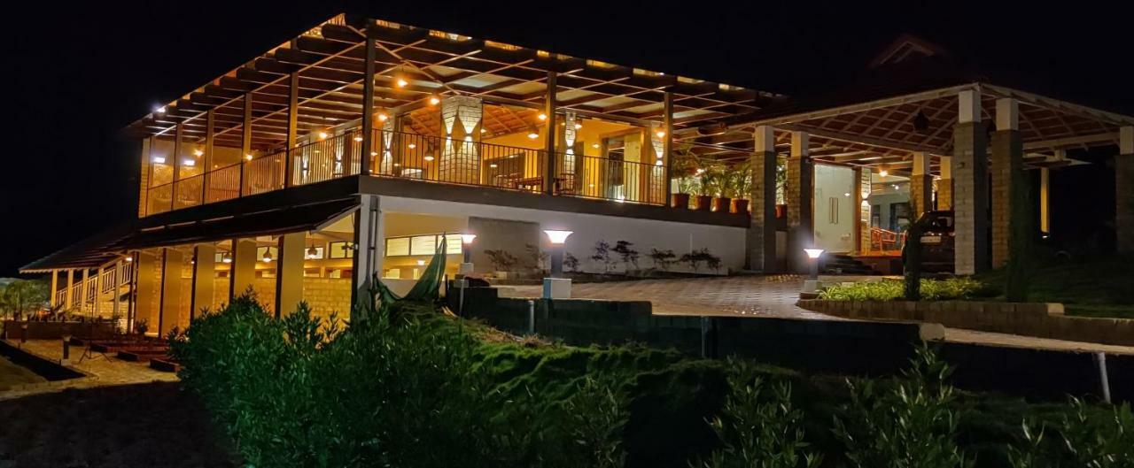Biranji Aqua Retreat Hotel จิกมากาลูร์ ภายนอก รูปภาพ