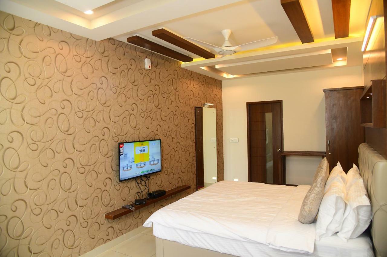 Biranji Aqua Retreat Hotel จิกมากาลูร์ ภายนอก รูปภาพ