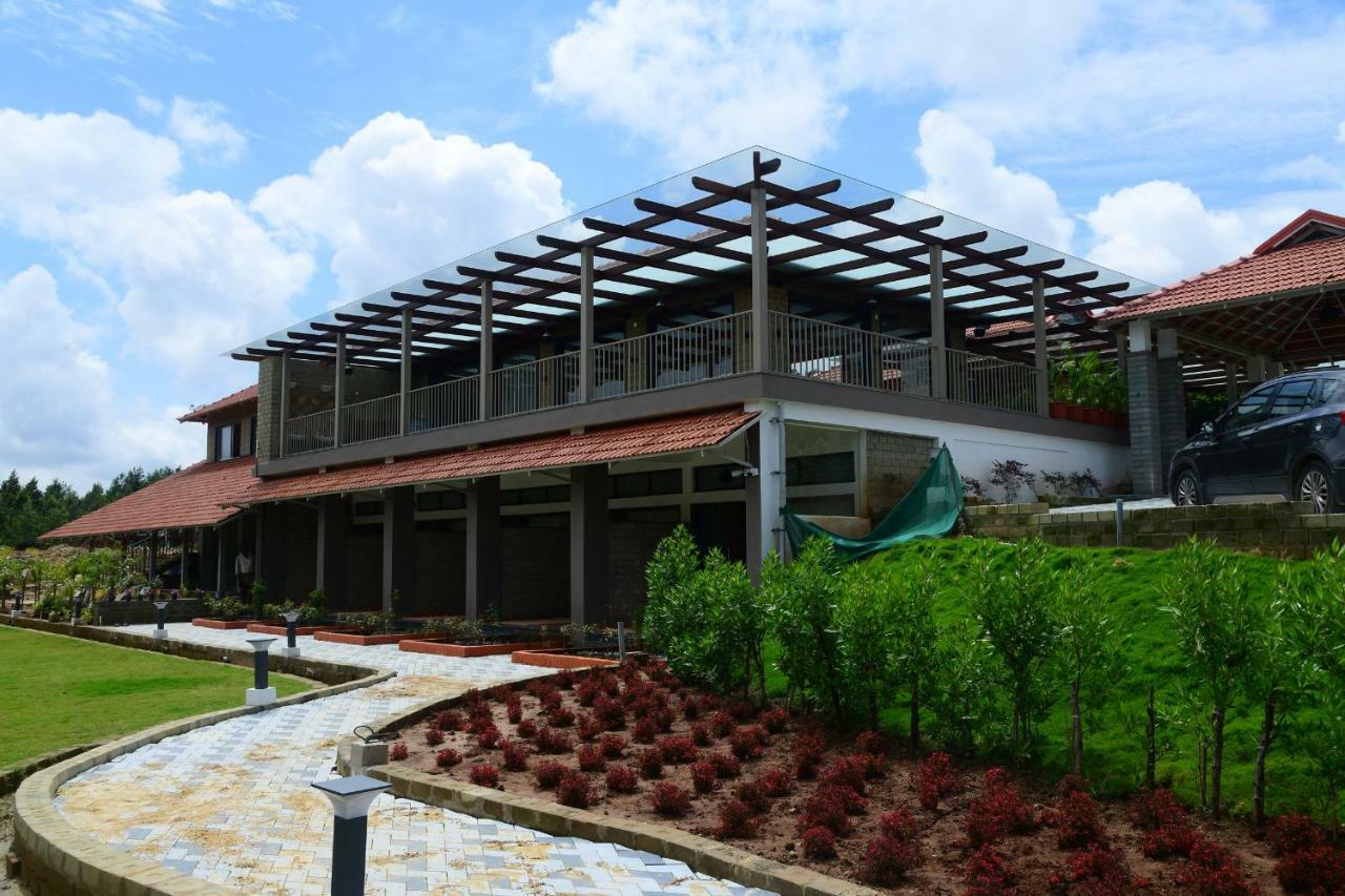 Biranji Aqua Retreat Hotel จิกมากาลูร์ ภายนอก รูปภาพ