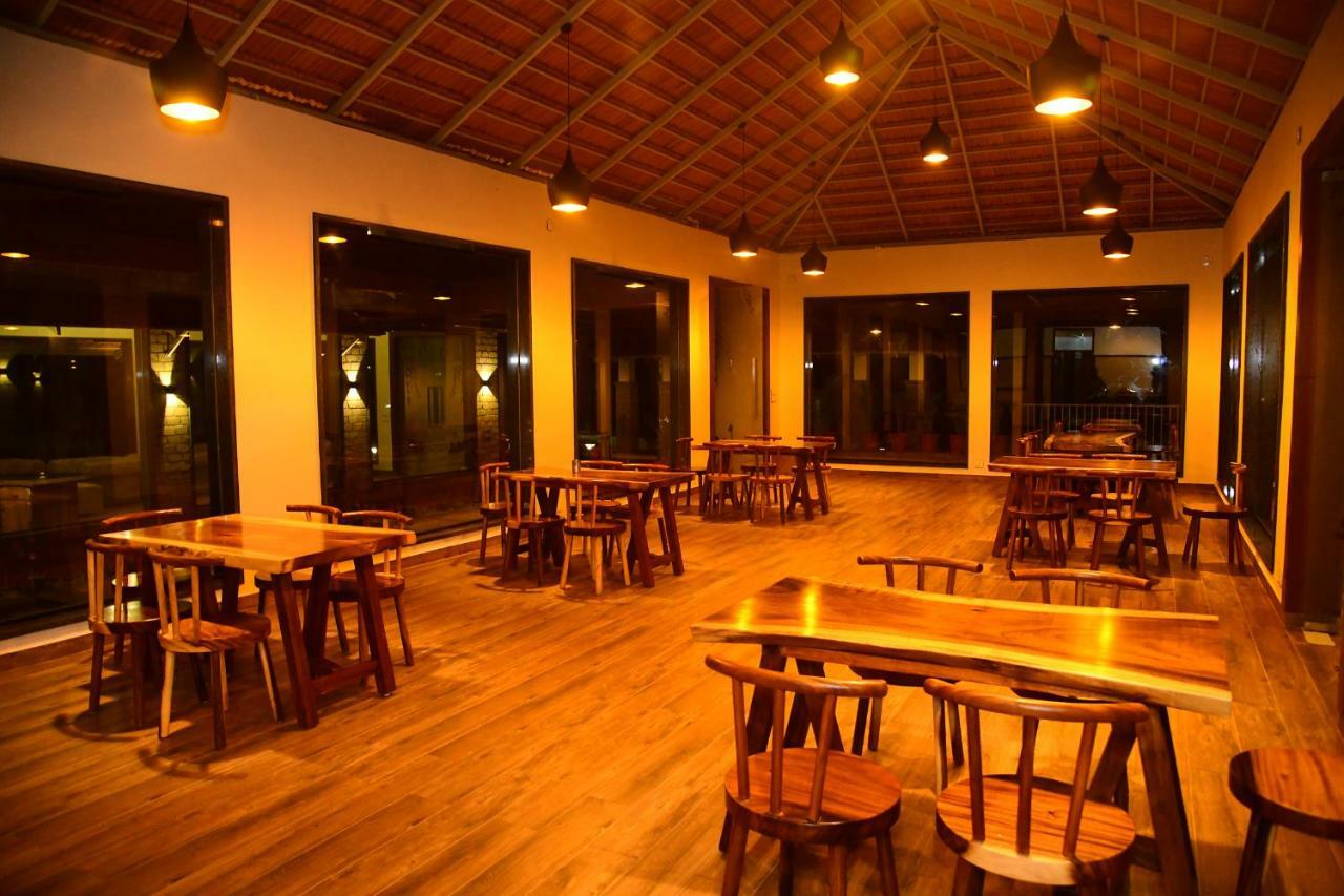 Biranji Aqua Retreat Hotel จิกมากาลูร์ ภายนอก รูปภาพ