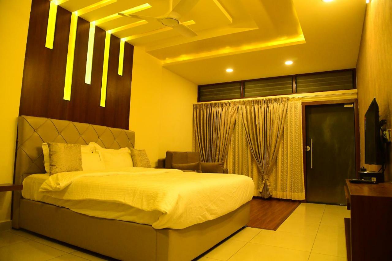 Biranji Aqua Retreat Hotel จิกมากาลูร์ ภายนอก รูปภาพ